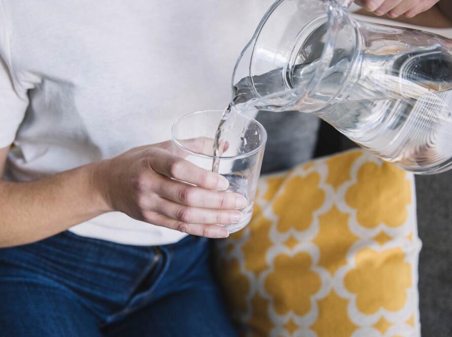 Beneficios del agua alcalina y ionizada